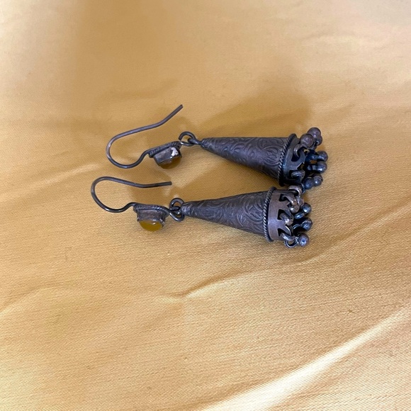 Silver Indian jhumka earrings - Picture 5 of 5